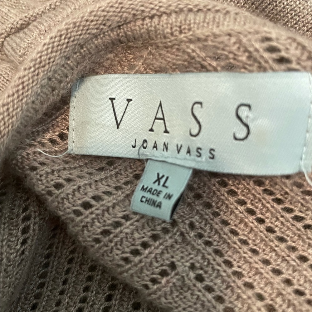 Sweater - Picture 6 of 6